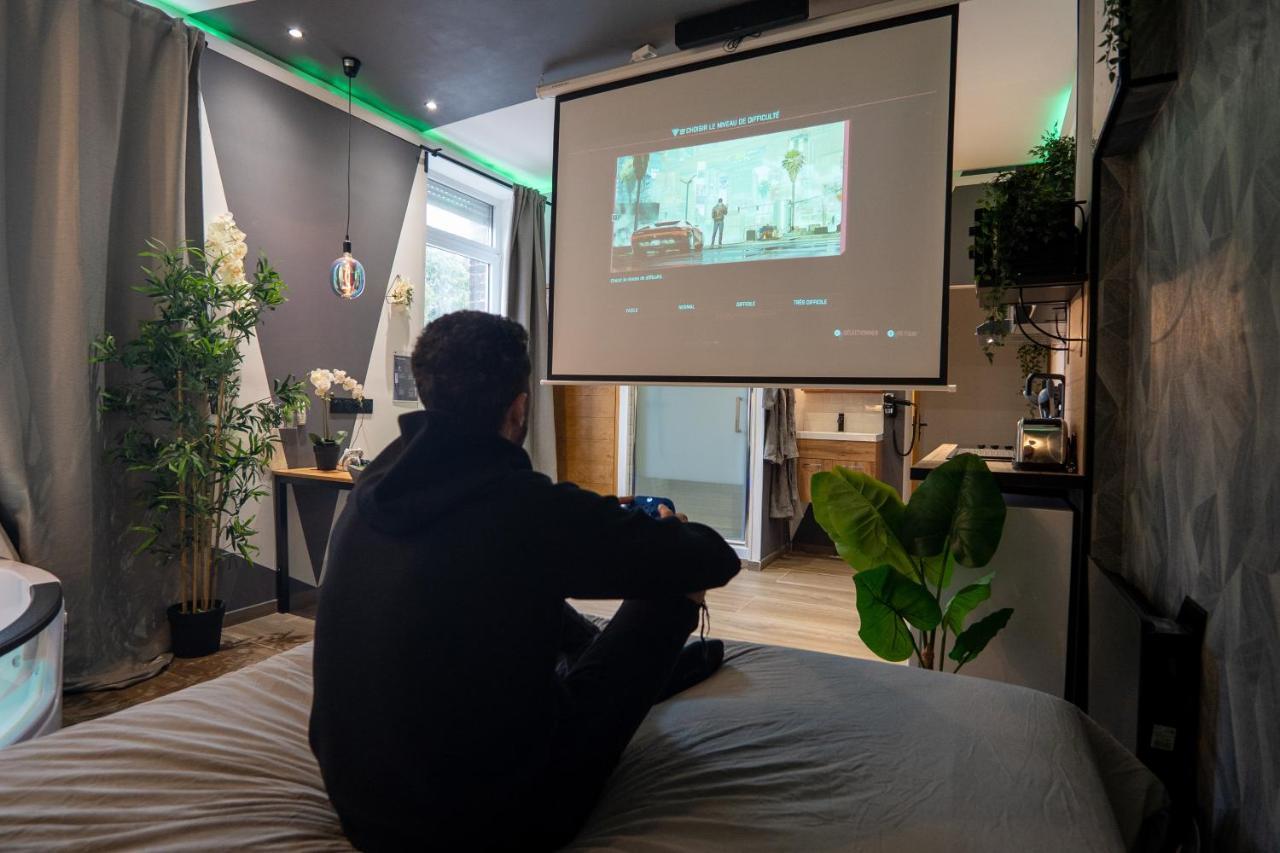 Capsule Color Deluxe Balneo I Ecran Home Cinema I Console De Jeux Trith-Saint-Leger 외부 사진