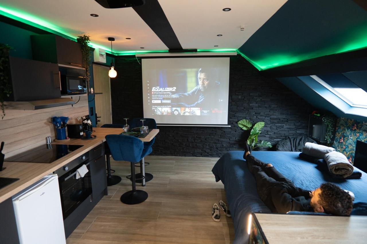 Capsule Color Deluxe Balneo I Ecran Home Cinema I Console De Jeux Trith-Saint-Leger 외부 사진